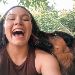 Meet your Posher, Laurel